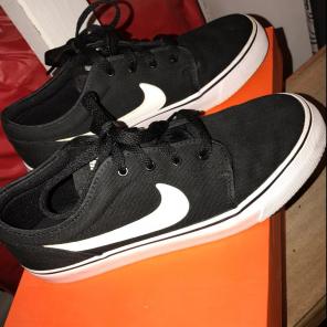 WMNS NIKE FREE RN
