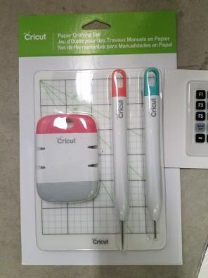 Cricut Paper Crafting Set