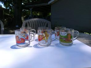 Set of Garfield glasses