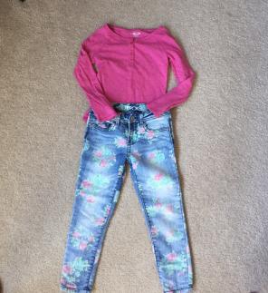 Jeans And A Tshirt Size 4/5