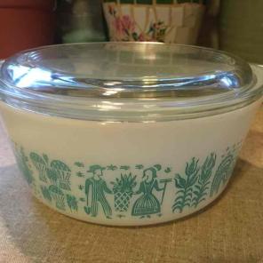 Pyrex Amish 472 Casserole Baker Dish