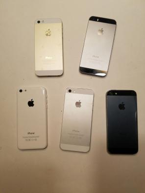 Lot of 5 iphones not working please read