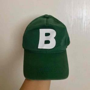 Kids "B" logo hat