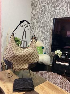 Authentic Gucci Hobo Bag Medium