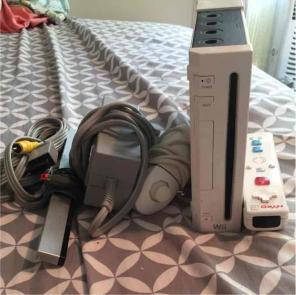 Wii with controller and ALL wires