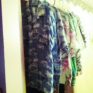 Bundle of 7 Hawaiian Style Shirts Large