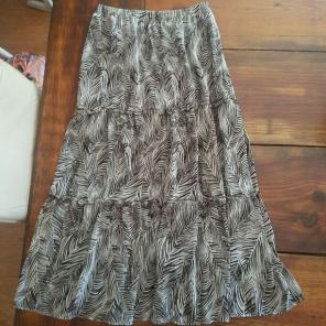 Women's sz small skirt by Cato