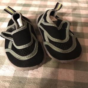 Toddler Water Shoes Size 5/6