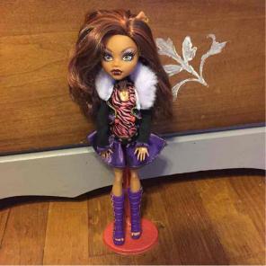 Clawdeen Wolf Monster High doll