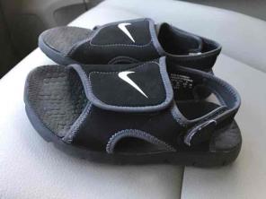 nike sandals 13c