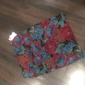 Lularoe Cassie floral roses Med BNWT