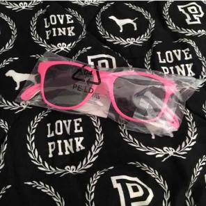 NWT VS PINK BOTTLE OPENER SUNGLASSES
