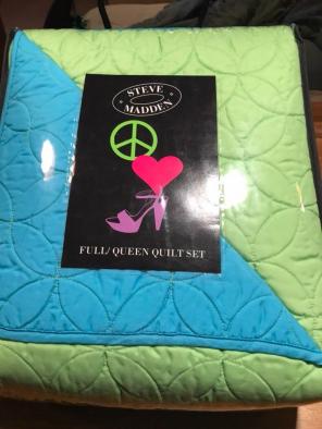 Quilt- Full/ Queen With 2 Pillow Shams