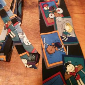 Peanuts neck tie