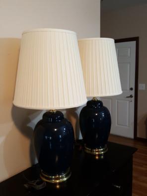 2 Blue Lamps