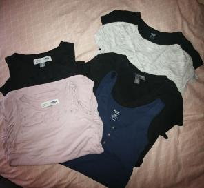 Maternity tank tops & t-shirts lot of 6
