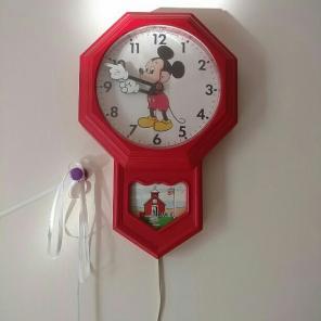 HOLD collectable disney mickey clock