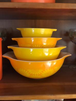 Pyrex Daisy Set