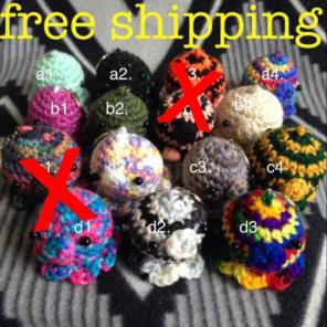 2 mini octopus keychains
