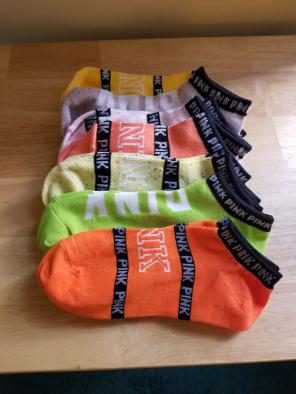 7 PAIRS OF PINK SOCKS FREE SHIPPING
