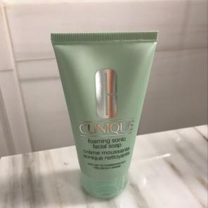 CLINIQUE Foaming Sonic Facial Soap
