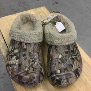 Mossy oak men's fleece crocs
