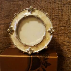 J strong water Jewel picture frame