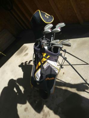Golf Cubs with bag