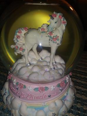 Unicorn glitter globe