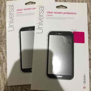 4 Universal screen protectors