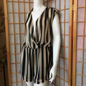 Stripes Shorts romper with pockets