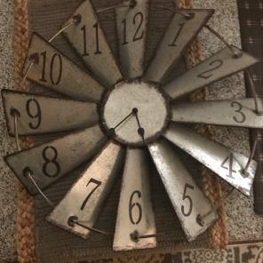Rustic Farmhouse Windmill Clock