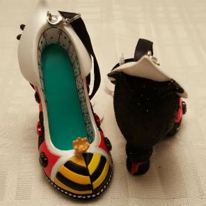 Queen of Hearts Shoe Ornament
