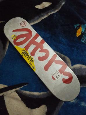 Skateboard(BRAND NEW)
