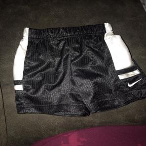 Nike Shorts 2T