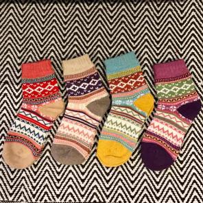 4 pairs women's wool socks