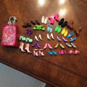 Barbie Shoe Lot Some 90's Luggage