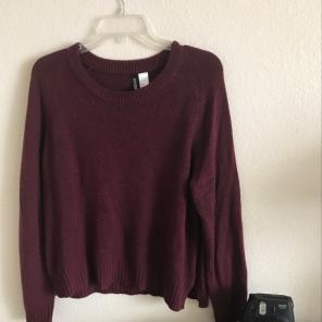 Womens H& M Divided Maroon Sweater