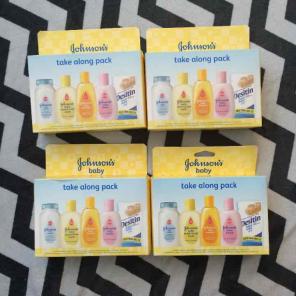 Johnson's baby Take Along Pack set of 4