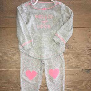 Girls Carters 12 mo. EUC, like new.