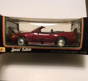 Mercedes Benz 500SL 1:18 Scale Model