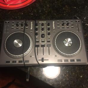 Numark mixtrack