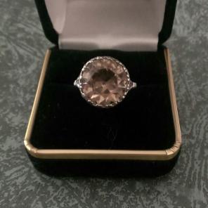 HOLD Sterling Silver Peach Stone Rig