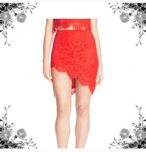 NWOT Missguided Asymmetric Lace Skirt