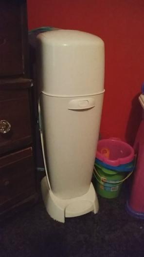 Diaper genie complete