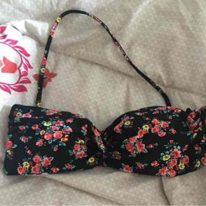 Forever 21 twisted floral bikini top