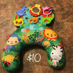 Baby stomach pillow