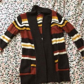 M sweater can fit for a small person