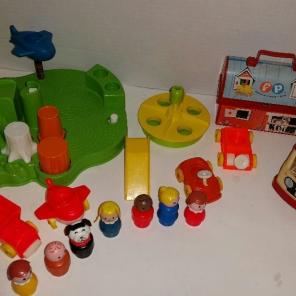 Vtg lot Fisher Price Little People toys