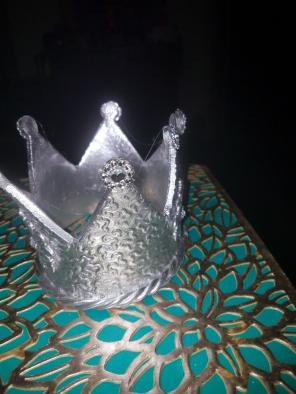 Silver crown with jewels caketopper